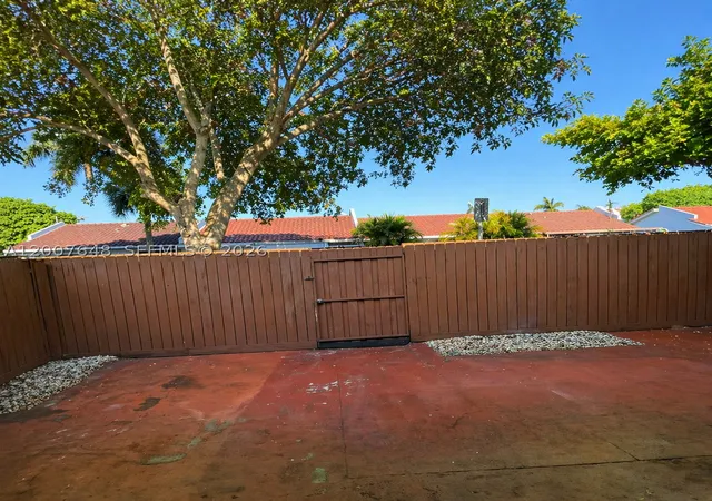 Photo 9 of Condo for sale at 15400 Sw 81St Cir Ln #1011, Miami, FL 33193 | MLS# A12007648 | Listing updated on 2026-09-19