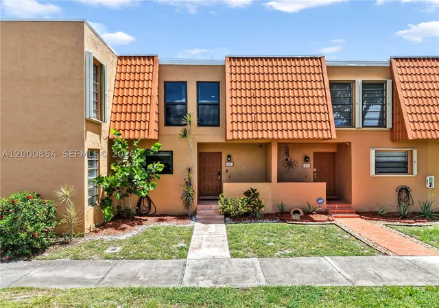 Photo 1 of Townhouse for sale at 1541 Nw 92nd Ave #186, Pembroke Pines, FL 33024 | MLS# A12000854 | Listing updated on 2026-09-17