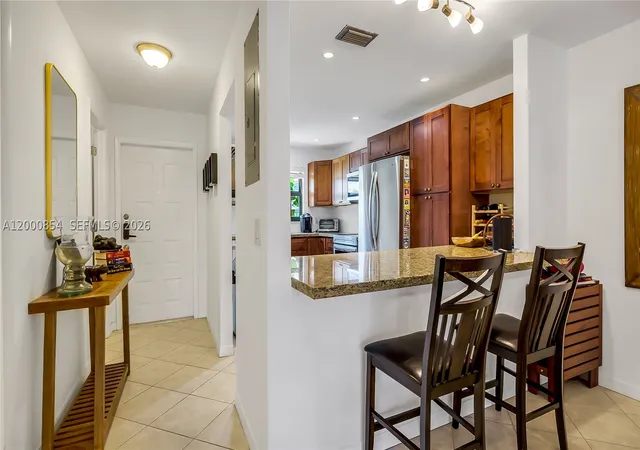 Photo 3 of Townhouse for sale at 1541 Nw 92nd Ave #186, Pembroke Pines, FL 33024 | MLS# A12000854 | Listing updated on 2026-09-17