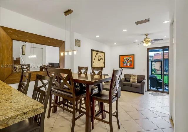 Photo 4 of Townhouse for sale at 1541 Nw 92Nd Ave #186, Pembroke Pines, FL 33024 | MLS# A12000854 | Listing updated on 2026-09-17