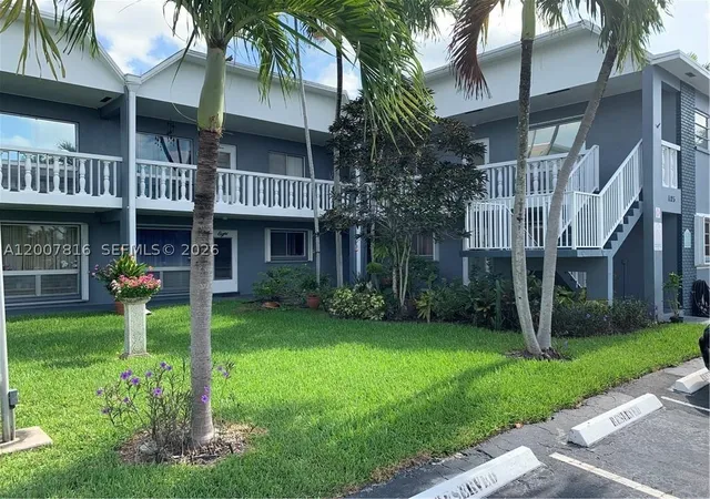 Photo 2 of Sale Pending at 1125 Nw 30Th Ct #10, Wilton Manors, FL 33311 | MLS# A12007816 | Listing updated on 2026-09-16