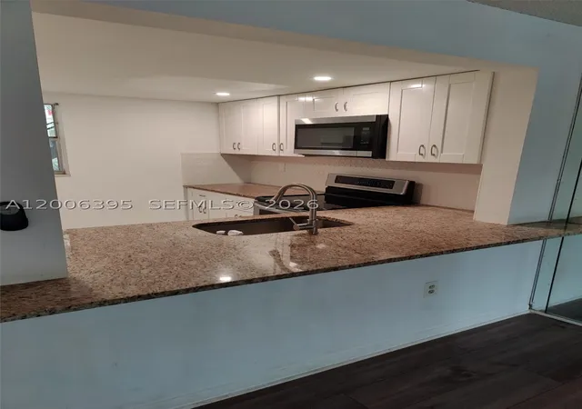 Photo 3 of Condo for sale at 1810 N Lauderdale Ave #2204, Fort Lauderdale, FL 33311 | MLS# A12006395 | Listing updated on 2026-09-06