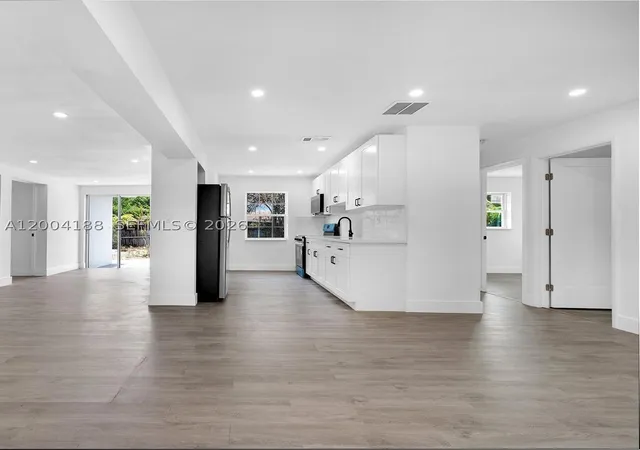 Photo 3 of Sale Pending at 3050 Ne 13th Ave, Pompano Beach, FL 33064 | MLS# A12004188 | Listing updated on 2026-09-22