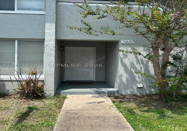 Photo 1 of Condo for sale at 5627 Blue Shadows Court #3, Orlando, FL 32811 | MLS# A12008290 | Listing updated on 2026-09-01