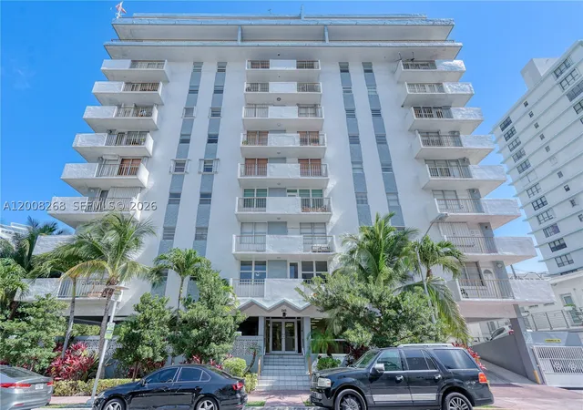 Photo 3 of Sale Pending at 245 18th St #605, Miami Beach, FL 33139 | MLS# A12008268 | Listing updated on 2026-09-29