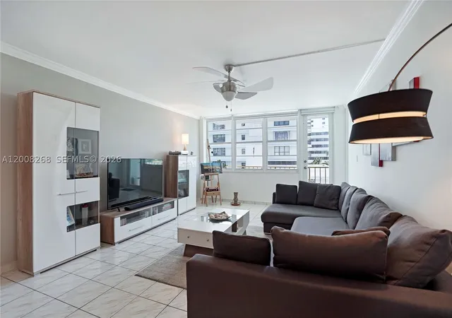 Photo 4 of Sale Pending at 245 18Th St #605, Miami Beach, FL 33139 | MLS# A12008268 | Listing updated on 2026-09-29