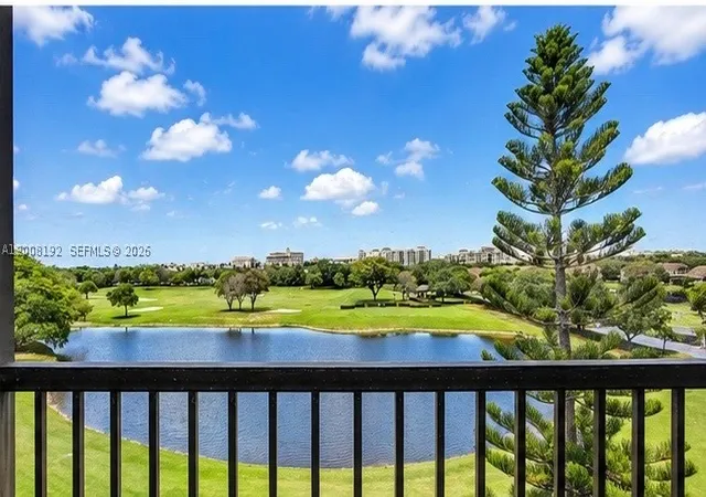 Photo 3 of Condo for sale at 3300 W Rolling Hills Cir #606, Davie, FL 33328 | MLS# A12008192 | Listing updated on 2026-09-15