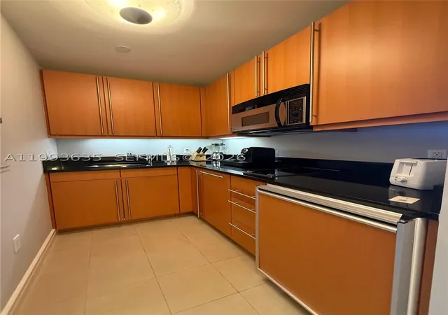 Photo 2 of Condo for sale at 1435 Brickell Ave #3305, Miami, FL 33131 | MLS# A11993635 | Listing updated on 2026-09-20
