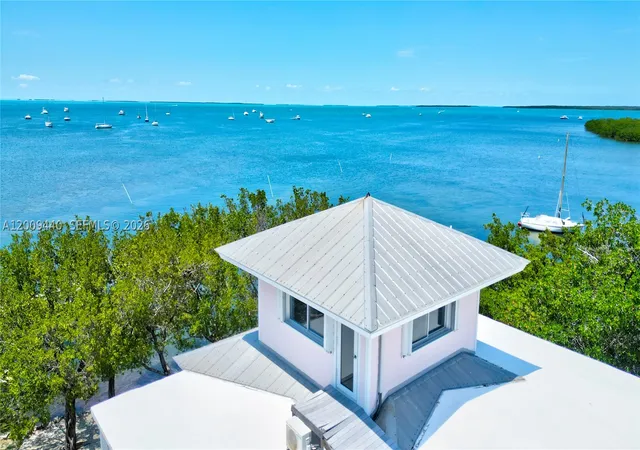 Photo 3 of Single family home for sale at 1101 Mastic Street, Islamorada, FL 33036 | MLS# A12009440 | Listing updated on 2026-10-04