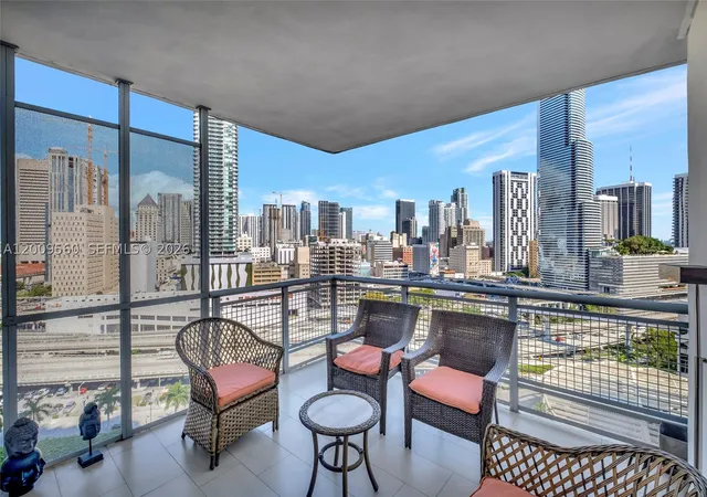Photo 3 of Condo for sale at 350 S Miami Ave #1703, Miami, FL 33130 | MLS# A12009560 | Listing updated on 2026-09-30