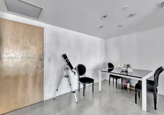 Photo 4 of Condo for sale at 350 S Miami Ave #1703, Miami, FL 33130 | MLS# A12009560 | Listing updated on 2026-09-30