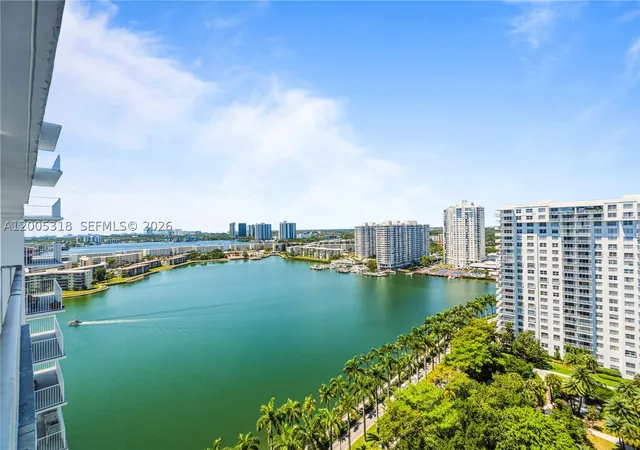 Listing Photo 3 - Condo for sale in building located at 2851 NE 183rd St, Aventura, FL 33160 - Unit #2012E