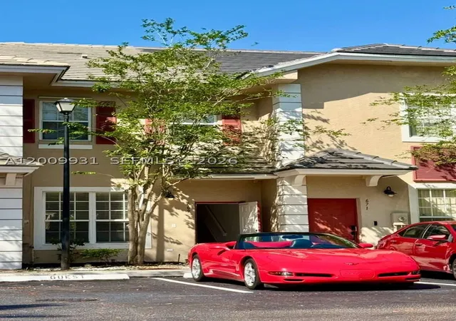Photo 1 of Townhouse for sale at 669 Nw 42nd Ave, Plantation, FL 33317 | MLS# A12009931 | Listing updated on 2026-08-30