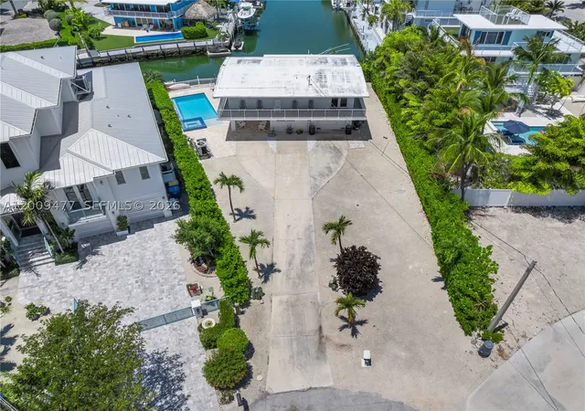 Photo 1 of Single family home for sale at 200 Plantation Shores Dr, Tavernier, FL 33070 | MLS# A12009477 | Listing updated on 2026-09-29
