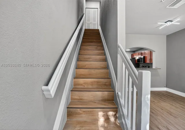 Listing Photo 4 - Condo for sale in building located at 7995 Nw 8Th St, Miami, FL 33126 - Unit #100C