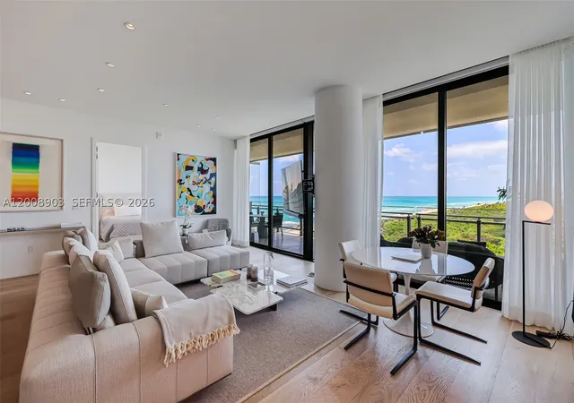Listing Photo 4 - Condo for sale in building located at 8701 Collins Ave, Miami Beach, FL 33154 - Unit #904