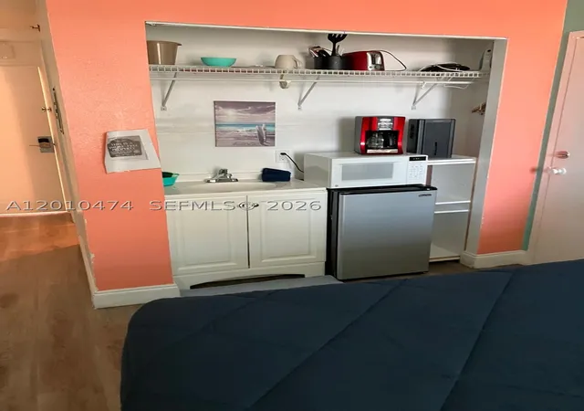 Listing Photo 5 - Condo for sale in building located at 1909 S Atlantic Ave, Daytona Beach, FL 32118 - Unit #803-804