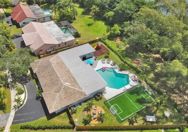 Photo 3 of Single family home for sale at 1960 Sw 51st Ter, Plantation, FL 33317 | MLS# A12009896 | Listing updated on 2026-09-17