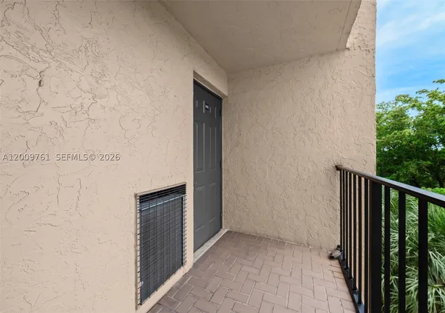 Photo 3 of Condo for sale at 3300 W Rolling Hills Cir #510, Davie, FL 33328 | MLS# A12009761 | Listing updated on 2026-08-26
