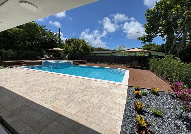 Photo 1 of Single family home for sale at 10475 Sw 72nd Ave, Pinecrest, FL 33156 | MLS# A12008497 | Listing updated on 2026-09-23