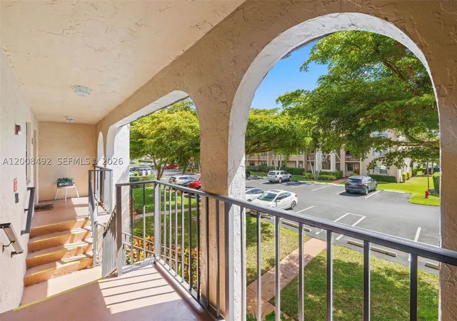 Listing Photo 5 - Condo for sale in building located at 145 Lake Nancy Ln, West Palm Beach, FL 33411 - Unit #230