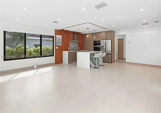 Photo 4 of Single family home for sale at 1620 Mckinley St, Hollywood, FL 33020 | MLS# A12010882 | Listing updated on 2026-08-31