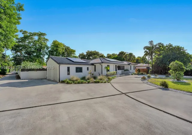 Photo 3 of Single family home for sale at 29 Ne 95th St, Miami Shores, FL 33138 | MLS# A12011298 | Listing updated on 2026-09-10