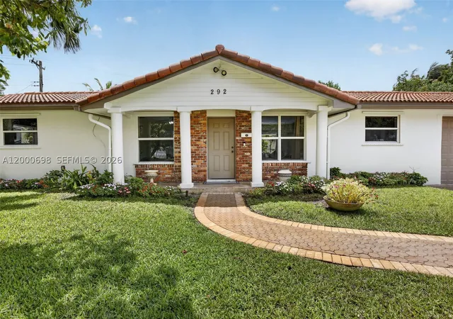 Photo 3 of Sale Pending at 292 Sw 52nd Ave, Plantation, FL 33317 | MLS# A12000698 | Listing updated on 2026-10-01