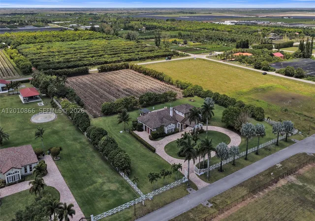 Photo 3 of Mansion for sale at 31310 Sw 215th Ave, Homestead, FL 33030 | MLS# A12010866 | Listing updated on 2026-08-31