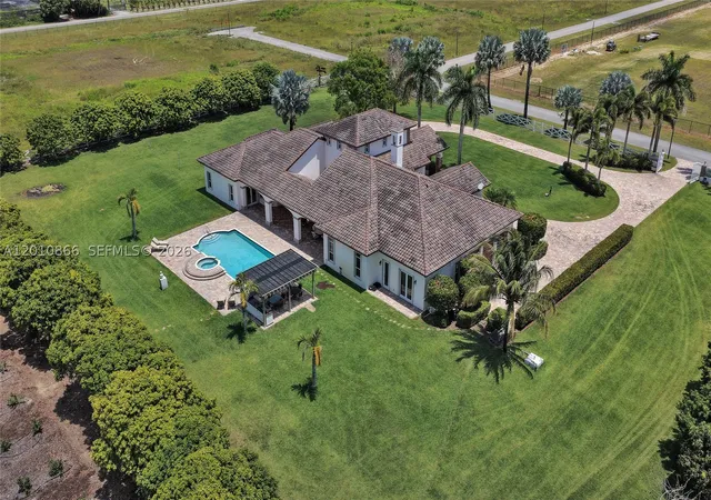 Photo 4 of Single family home for sale at 31310 Sw 215Th Ave, Homestead, FL 33030 | MLS# A12010866 | Listing updated on 2026-08-31