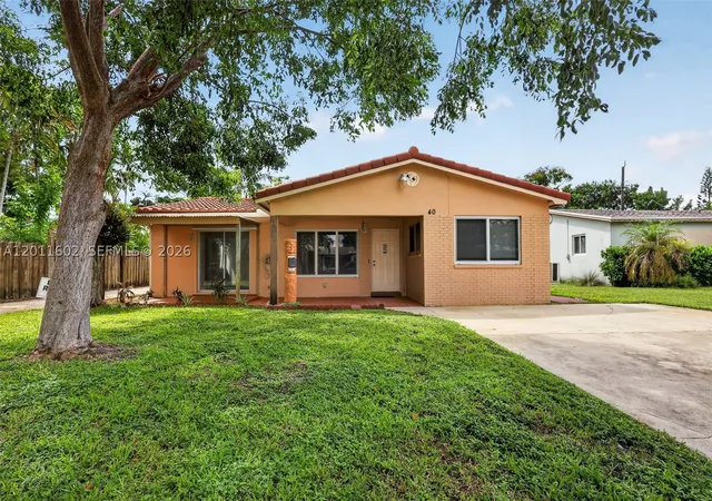 Multi family home for sale at 40 Se 8Th St, Dania, FL 33004 | MLS# A12011602