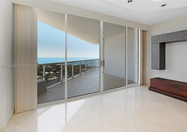 Photo 3 of Sale Pending at 3802 Ne 207th St #2604, Miami, FL 33180 | MLS# A12004908 | Listing updated on 2026-08-28