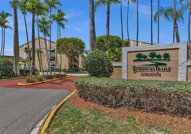 Listing Photo 3 - Condo for sale at Hammocks Trails, Unit 636 15325 Sw 106Th Ter, Hammocks Trails, Miami, FL 33196 | Built Year: 1987-1987