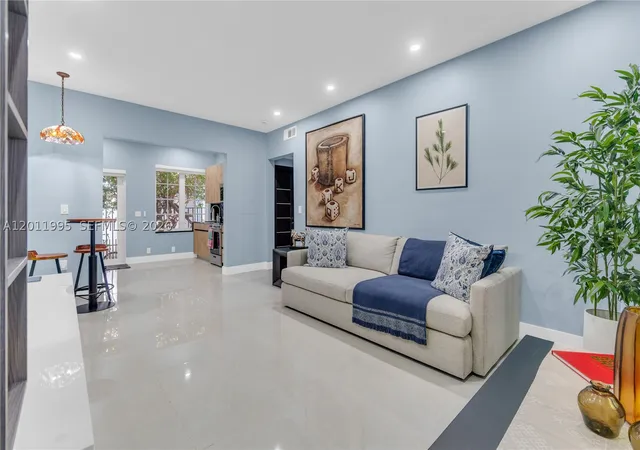 Photo 2 of Condo for sale at 1569 Euclid Ave #7, Miami Beach, FL 33139 | MLS# A12011995 | Listing updated on 2026-09-02