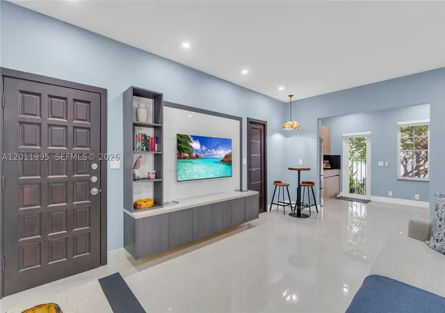 Photo 3 of Condo for sale at 1569 Euclid Ave #7, Miami Beach, FL 33139 | MLS# A12011995 | Listing updated on 2026-09-02