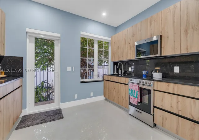 Listing Photo 4 - Condo for sale in building located at 1569 Euclid Ave, Miami Beach, FL 33139 - Unit #7