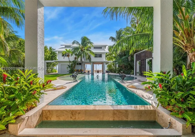 Photo 3 of Single family home for sale at 60 Ocean Front Dr, Key Largo, FL 33037 | MLS# A12012115 | Listing updated on 2026-09-03