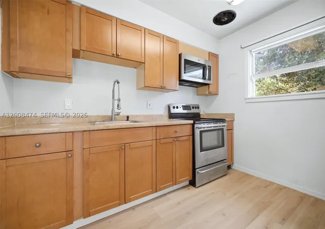 Photo 3 of Single family home for sale at 2124 Taylor St, Hollywood, FL 33020 | MLS# A12008474 | Listing updated on 2026-08-28