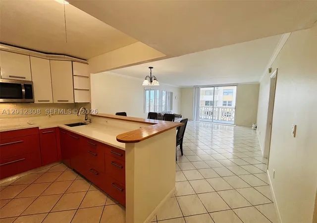 Photo 4 of Condo for sale at 1817 S Ocean Dr #622, Hallandale Beach, FL 33009 | MLS# A12012308 | Listing updated on 2026-09-16