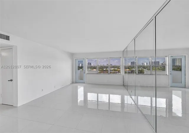 Photo 4 of Condo for sale at 401 Golden Isles Dr #712, Hallandale Beach, FL 33009 | MLS# A12012807 | Listing updated on 2026-09-16