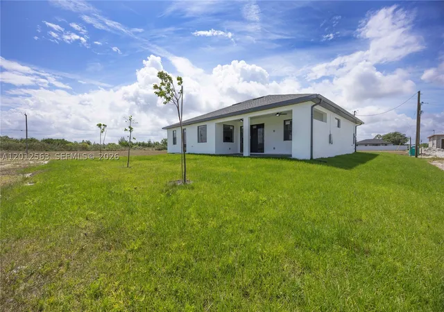 Photo 4 of Single family home for sale at 3605 Nw 38Th Ln, Cape Coral, FL 333993 | MLS# A12012563 | Listing updated on 2026-09-11