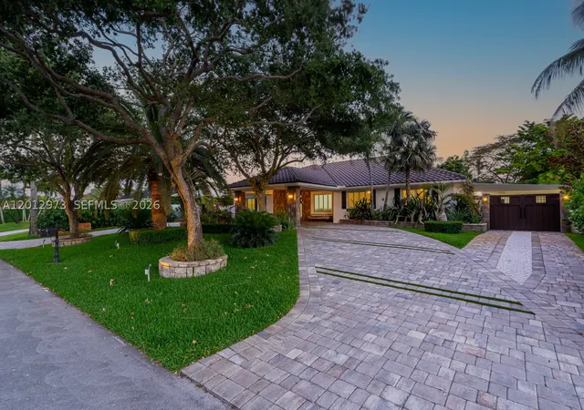 Photo 3 of Single family home for sale at 10570 Sw 56th Ter, Miami, FL 33173 | MLS# A12012973 | Listing updated on 2026-10-07