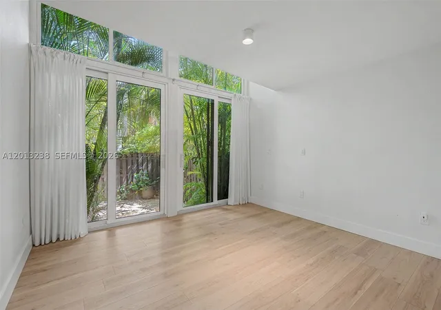 Photo 3 of Townhouse for sale at 2984 Mary St, Miami, FL 33133 | MLS# A12013238 | Listing updated on 2026-09-05