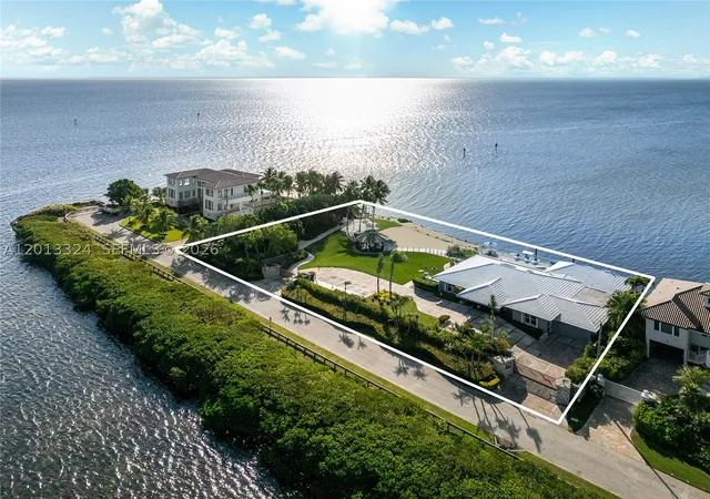 Photo 2 of Land for sale at 720 Lugo Ave, Coral Gables, FL 33156 | MLS# A12013324 | Listing updated on 2026-09-11