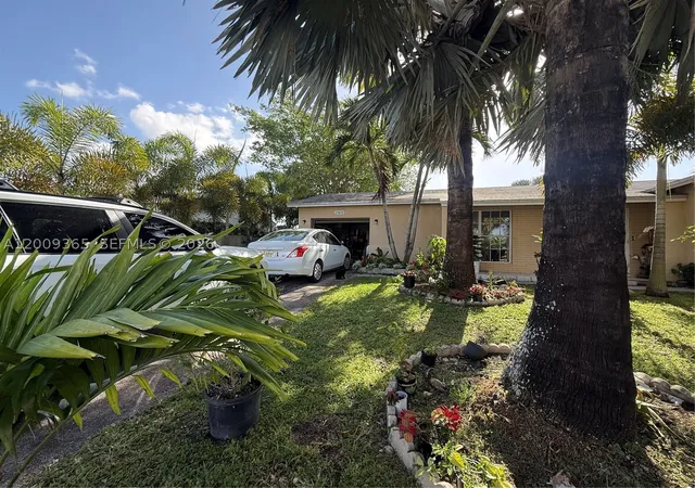 Photo 1 of Single family home for sale at 25835 Sw 131st Ct, Homestead, FL 33032 | MLS# A12009365 | Listing updated on 2026-09-02
