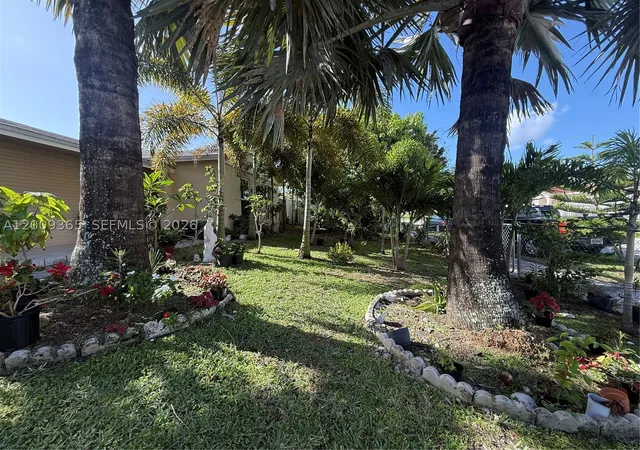 Photo 3 of Single family home for sale at 25835 Sw 131st Ct, Homestead, FL 33032 | MLS# A12009365 | Listing updated on 2026-09-02