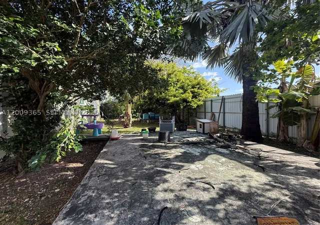 Photo 3 of Single family home for sale at 25835 Sw 131St Ct, Homestead, FL 33032 | MLS# A12009365 | Listing updated on 2026-09-02