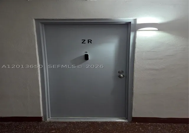 Listing Photo 2 - Condo for sale in building located at 14830 Naranja Lakes Blvd, Miami, FL 33032 - Unit #A2R