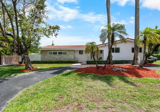 Photo 2 of Single family home for sale at 12425 Sw 91st Ave, Miami, FL 33176 | MLS# A12013993 | Listing updated on 2026-09-13