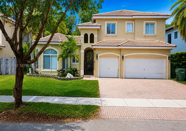 Photo 2 of Sale Pending at 2220 Se 19th Ave, Homestead, FL 33035 | MLS# A12008940 | Listing updated on 2026-09-24